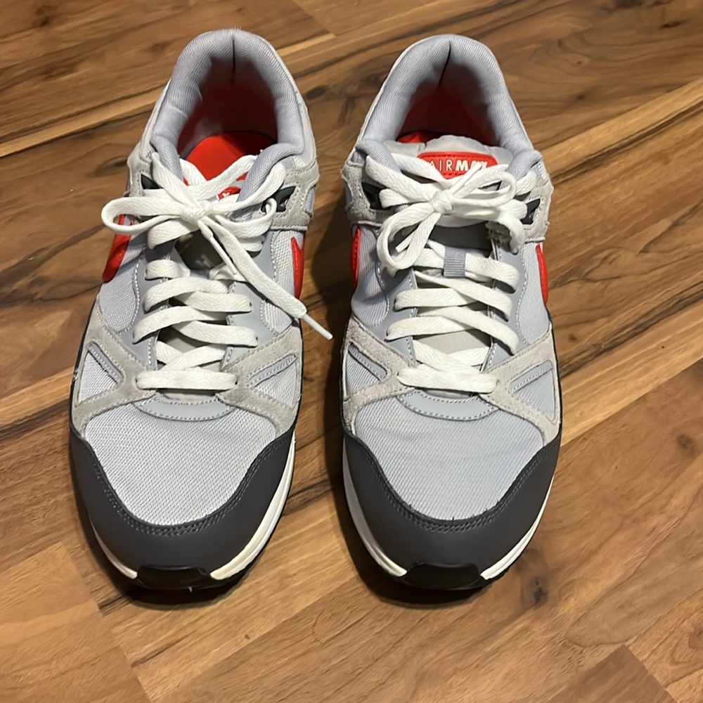 Men’s Tennis Shoes
